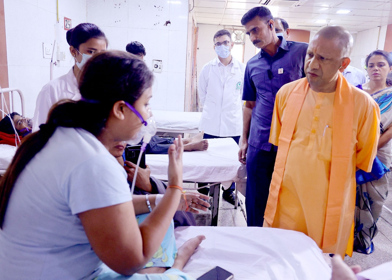 मुख्यमंत्री ने लखनऊ में लेवाना होटल में लगी आग का लिया संज्ञान
