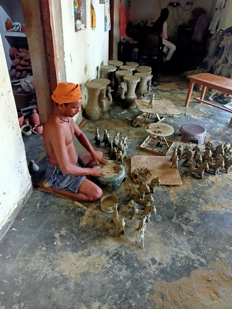 गोरखपुर-कारोबार को देने रफ्तार, बैंक पहुंचा टेराकोटा शिल्पकारों के द्वार