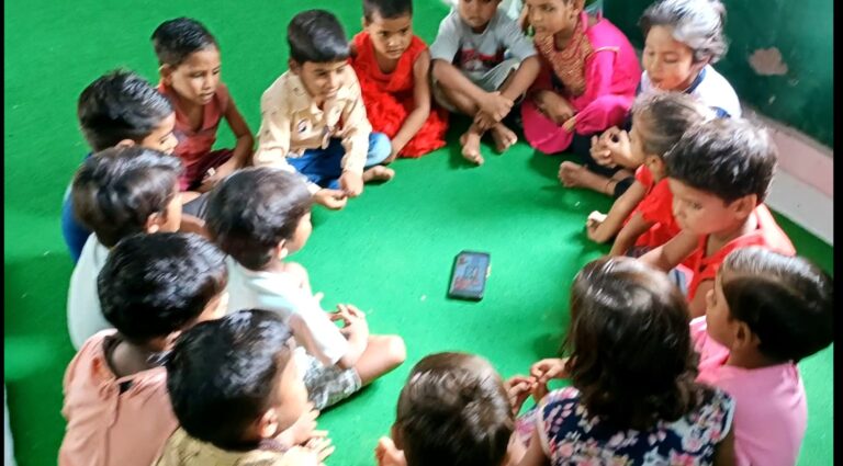 उत्तर प्रदेश- AI के जरिए बेसिक के बच्चे सीख रहे कविताएं एवं पहाड़े, शिवेंद्र ने तैयार किए AI शिक्षक