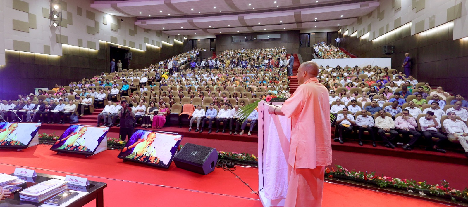 2017 से पहले जिन विद्यालयों में बच्चे आने से डरते थे, 6 वर्ष में वहां 55 से 60 लाख अतिरिक्त बच्चों की बढ़ी है संख्याः सीएम योगी