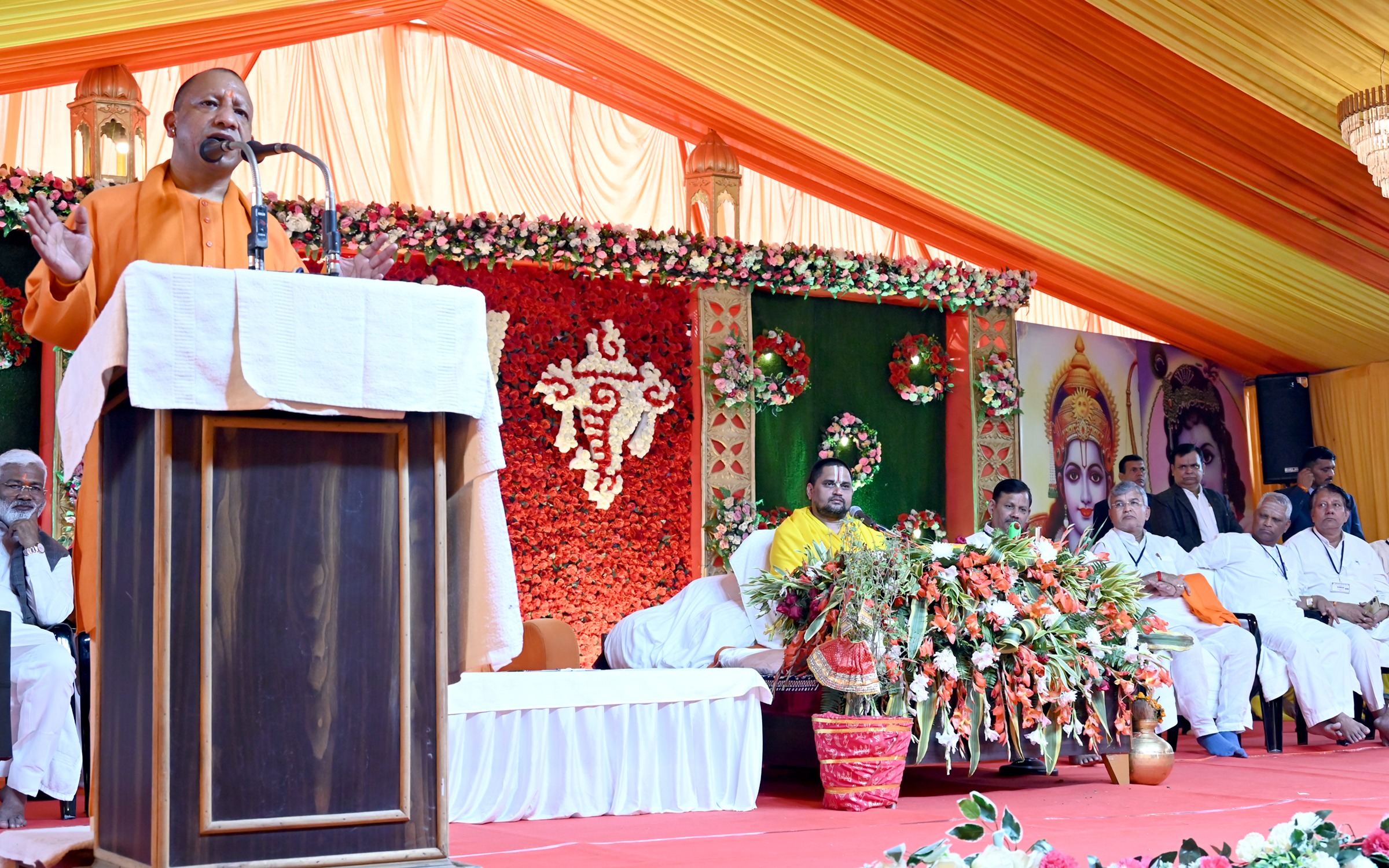 UP-सनातन धर्म सुरक्षित है तो दुनिया में सब कोई सुरक्षित है: सीएम योगी