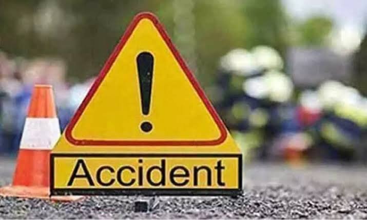 up-road-accident-noida